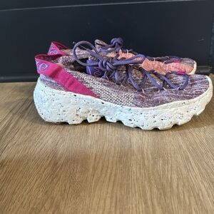 Nike space hippie women’s size 6